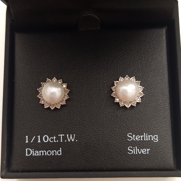Diamond Pearl Sterling Silver Earrings 1/10 ct. TW - Picture 1 of 11